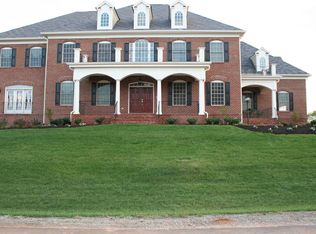 41342 Raspberry Dr, Leesburg, VA 20176