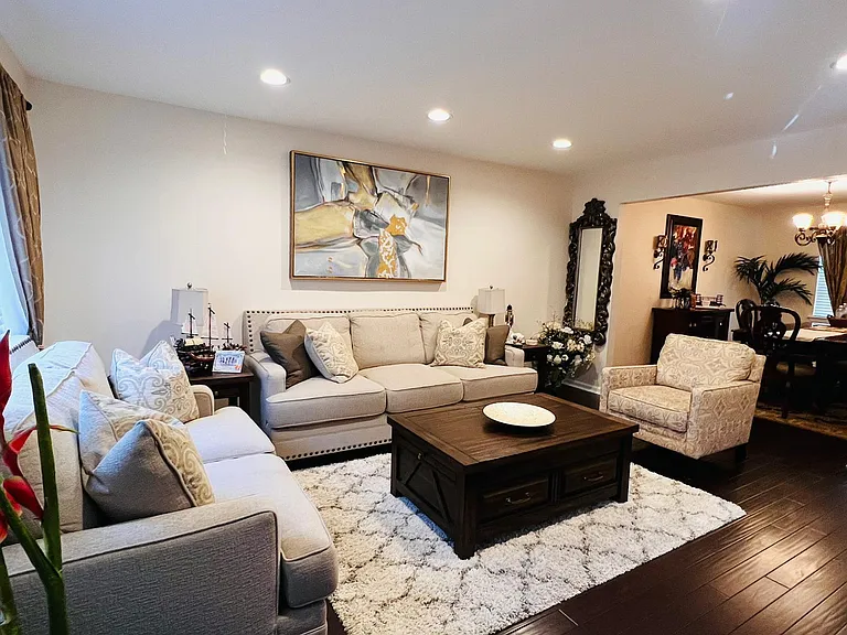 Formal Living 2
