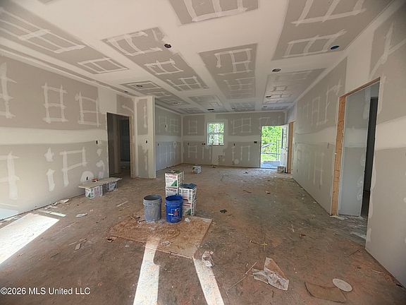 4th image of 121 Will Thompson Rd