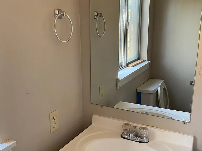215 N Summit St #217 — Photo 2