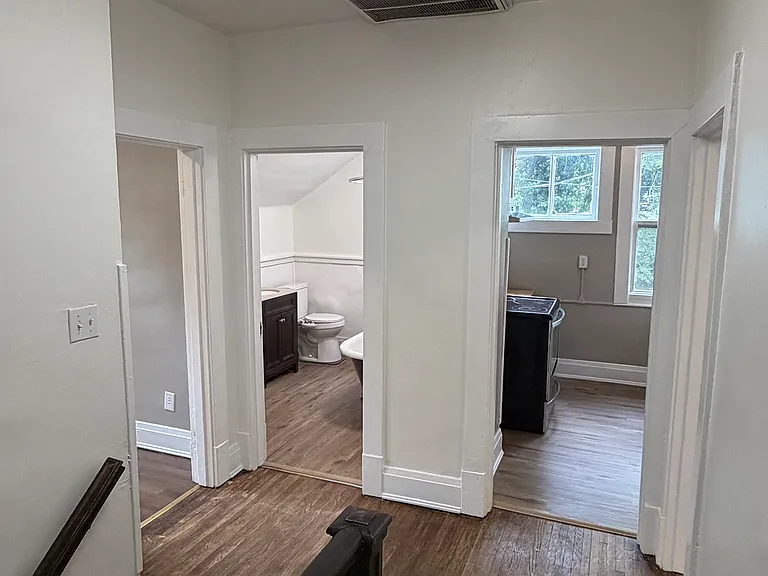 1500 Esmond St #B — Photo 10