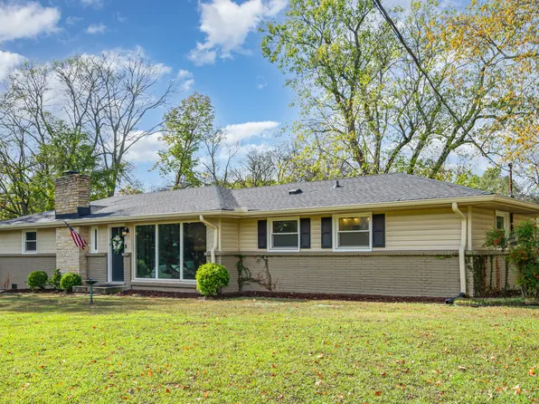121 Riviera Dr, Hendersonville, TN 37075