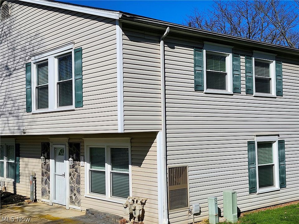 1st image of 310 Canterbury Ln #C-24