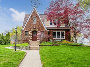 1802 Forres Ave, Saint Joseph, MI 49085