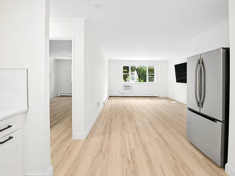 2 Consulate Dr #1-O — Photo 5
