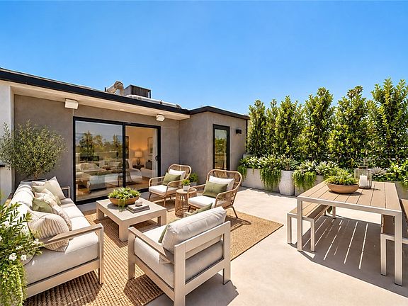 4th image of 3859 S Centinela Ave