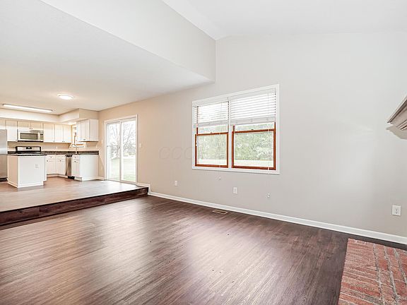 2nd image of 22 Liberty Ridge Ave