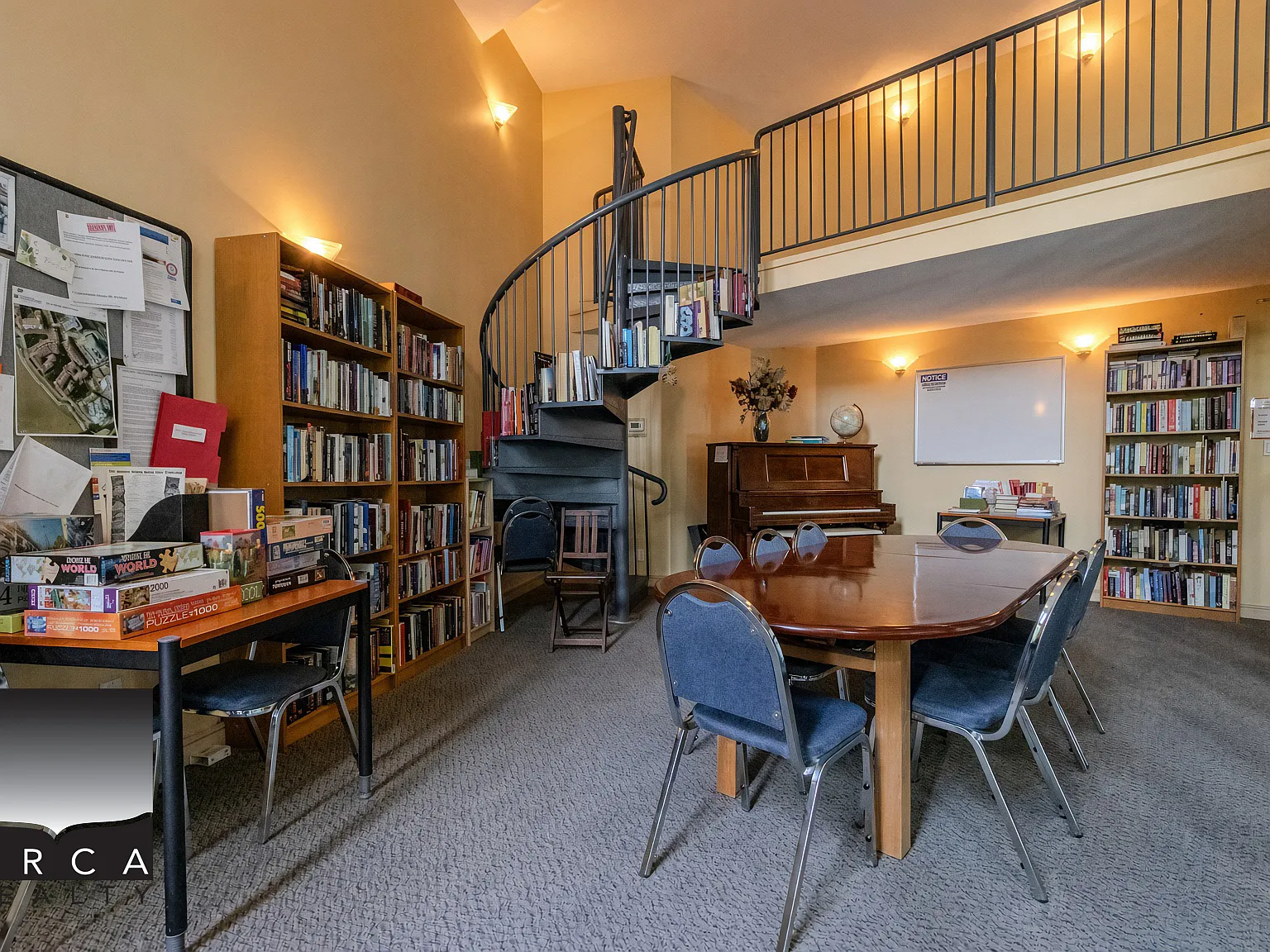 506 Laguna Court, New Westminster — Photo 2