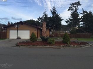 1105 Fenwick St, Coos Bay, OR 97420
