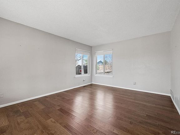 3rd image of 633 Sage Circle