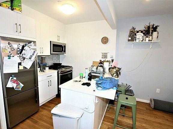 2nd image of 364 Lafayette Ave #B3