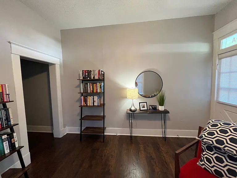 237 Locust Ave #A — Photo 3