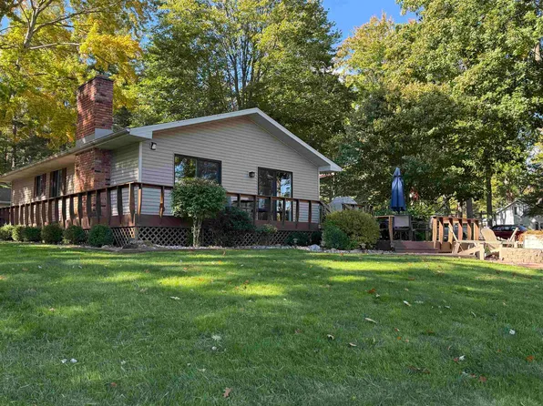 3120 W River Dr, Gladwin, MI 48624