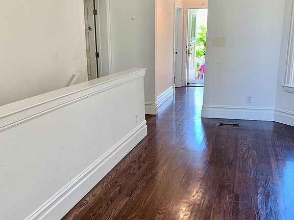 3rd image of 4447 23rd St #B