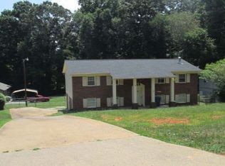 8 Forest Hill Ct, Granite Falls, NC 28630