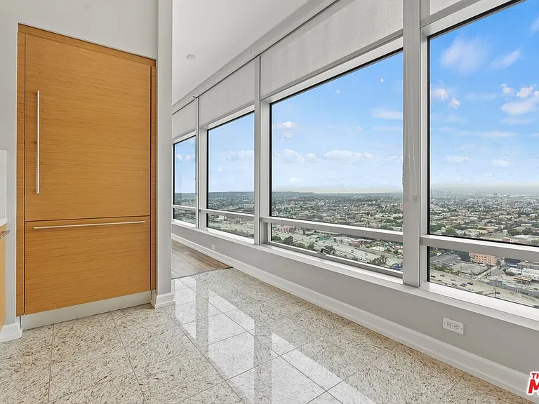 900 W Olympic Blvd #28B — Photo 10