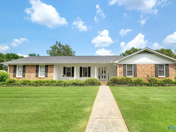 708 Apache St NW, Hartselle, AL 35640