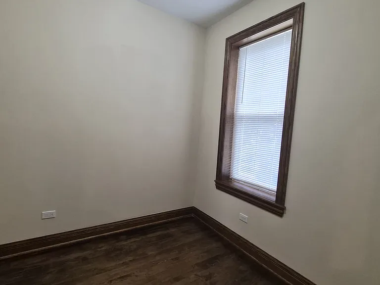3238 N Hamlin Ave #2 — Photo 11