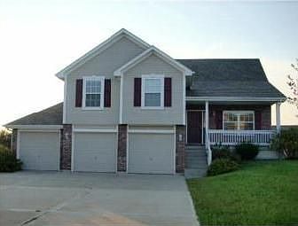 2nd image of 404 Eagle Glen Dr