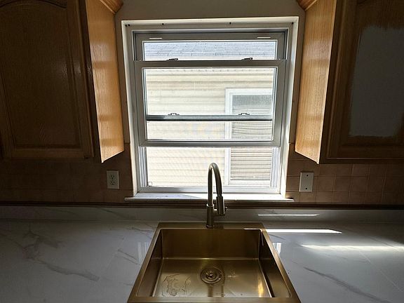 4th image of 641 Court St Floor 2