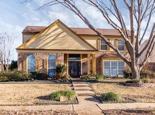 2136 Lansdown Dr, Carrollton, TX 75010