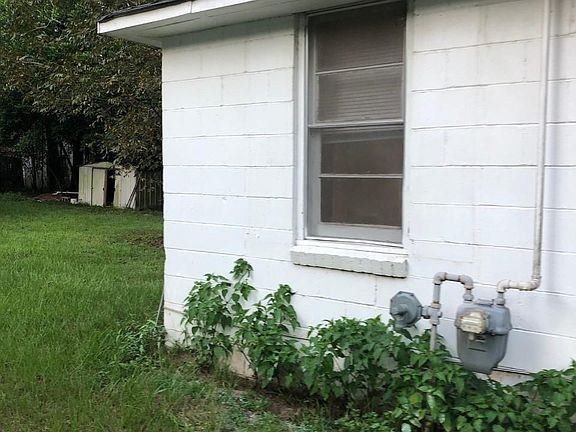 3rd image of 1806 Stroman St