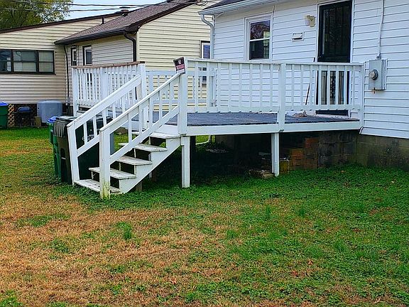 2nd image of 3317 Hazelhurst Ave
