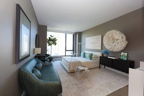 Rented by Greystar | media 16