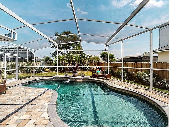 3rd image of 7966 Canyon Lake Cir