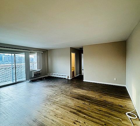Fairleigh Arms Apt 2I living