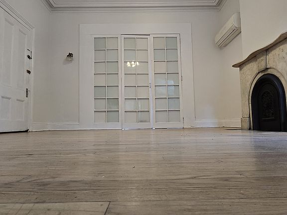 2nd image of 118 Hudson Ave #2
