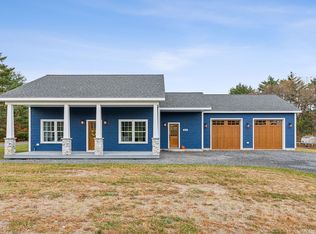 204 Puddledock Rd, Manchester, ME 04351