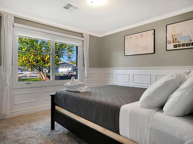 5441 E Flower St — Photo 36
