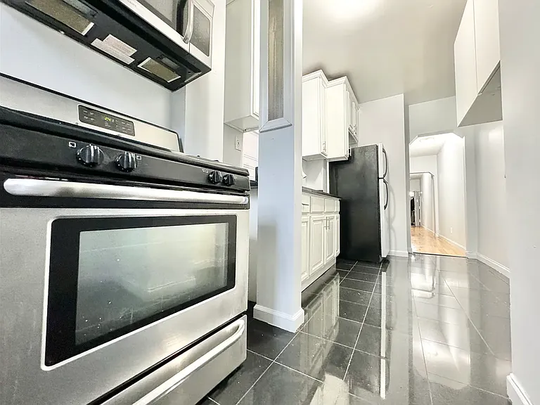 5 Macdonough St #3L — Photo 16