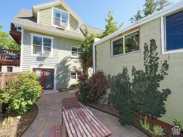 319 N Almond St #C — Photo 1