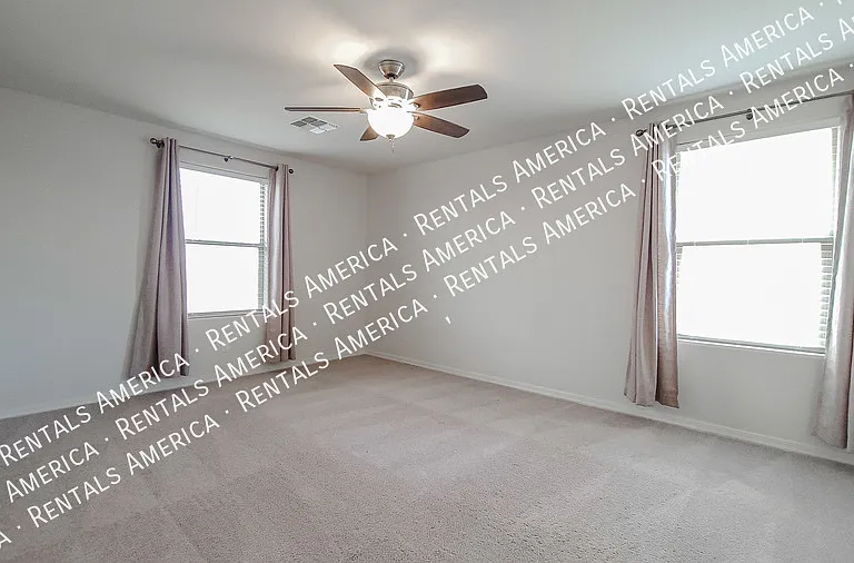 229 E Watson Pl — Photo 27