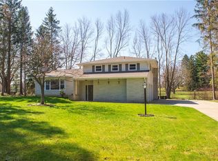 104 S Skytop Rd, Edinboro, PA 16412