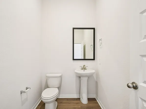 120 Divisadero Dr, Hutto, TX 78634