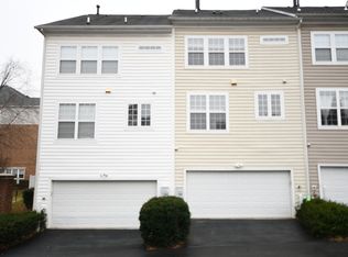 905 Crestfield Dr, Rockville, MD 20850