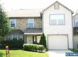 3 Alderton Ln, Mount Laurel, NJ 08054