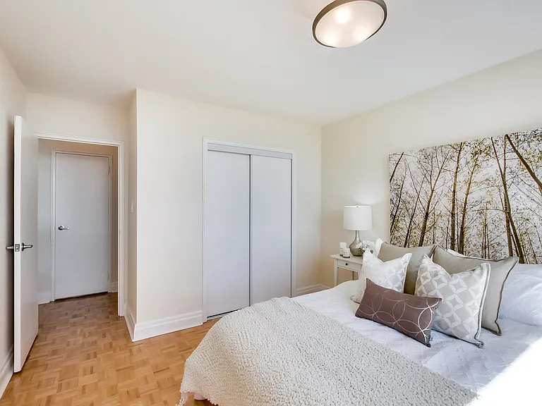 101 Cosburn Ave #104 — Photo 56