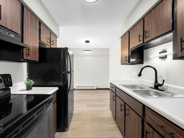 4622 W 122nd St APT 303
