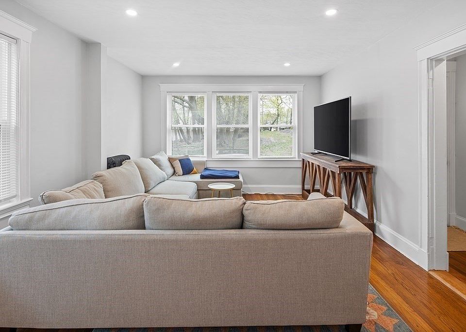 1st image of 79 Lenoxdale Ave #2
