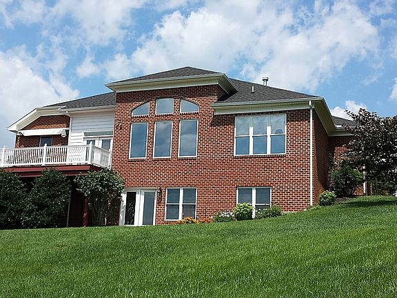 2nd image of 1710 Janie Ln