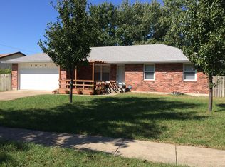 1047 SW Ashworth Rd, Topeka, KS 66604