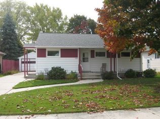 1929 29th St, Two Rivers, WI 54241