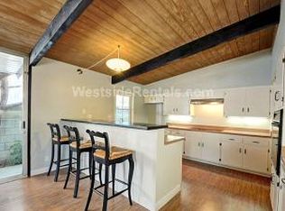 525 E Mendocino St, Altadena, CA 91001