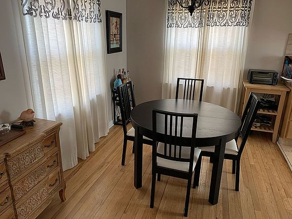 4th image of 527 Walnut Ave