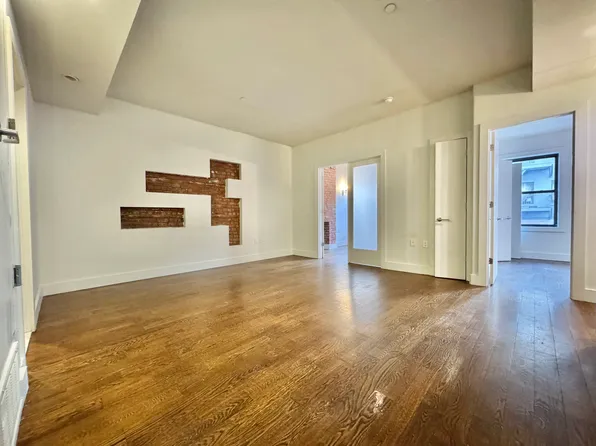 137 Manhattan Avenue image 1 of 6