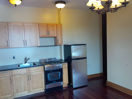 Rented by David W Realty Inc | media 15